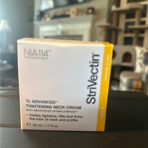 StriVectin Neck Cream with Yellow Accent